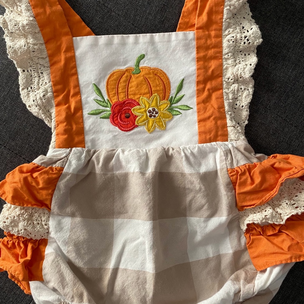 Darling Mae romper - Picture 3 of 7
